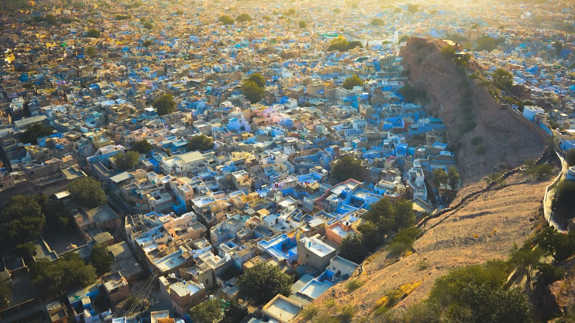 Rajasthan Heritage & Lakes Journey – 10 Days covering Jaipur · Pushkar · Jodhpur · Udaipur with private car, route planning and transport support in Rajasthan