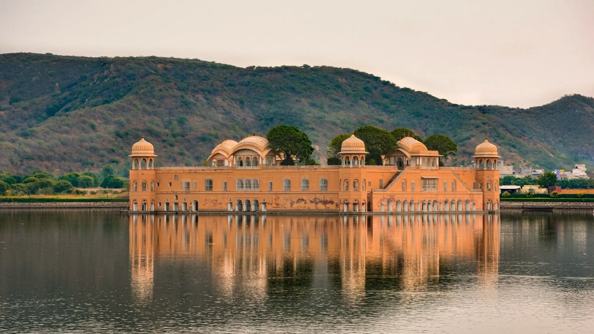 Classic Golden Triangle Tour - 5 Days covering Delhi · Agra · Jaipur with private car and driver for Golden Triangle India travel